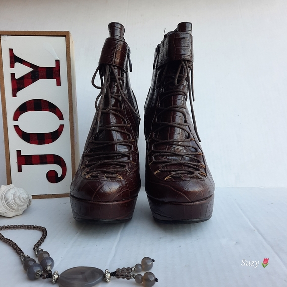 High Heel Platform Ankle Booties Faux Crocodile - Picture 6 of 7